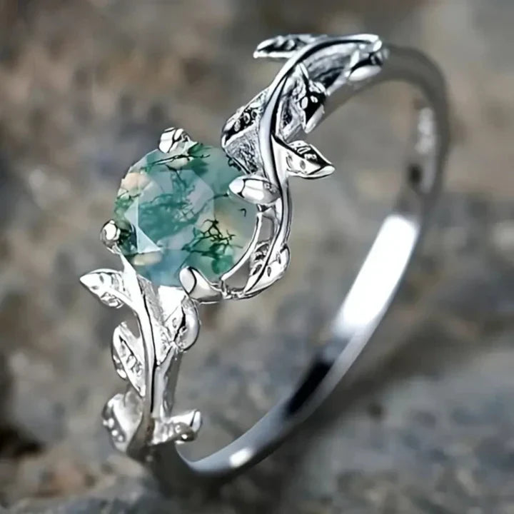 Antique Green Stein Silver Ring