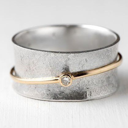Retro Silver Zirconia Ring with Elegant Golden Accent