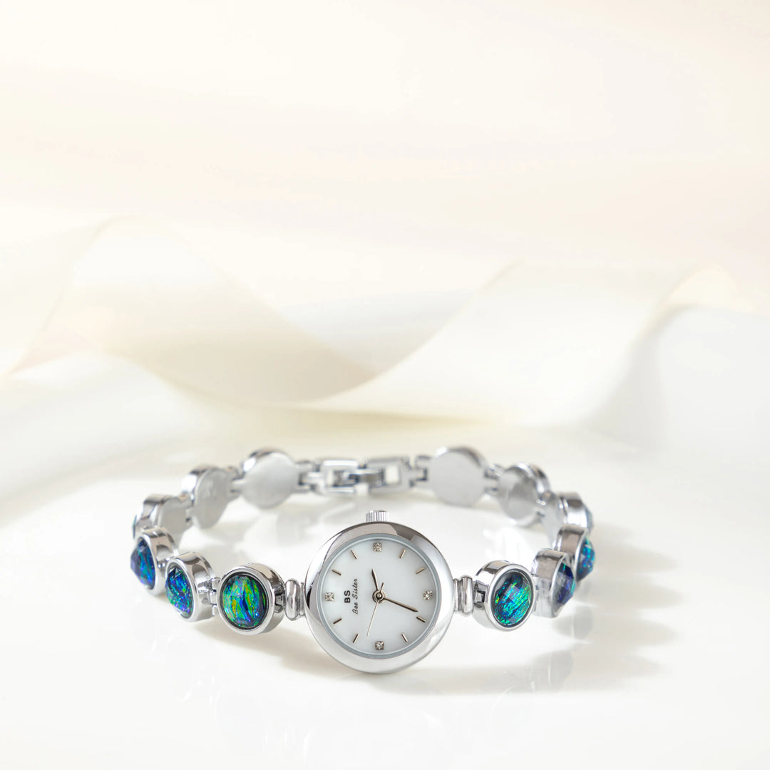 Nyra™ | Chic Bohemian Timepiece Adorned with Golden Pearls
