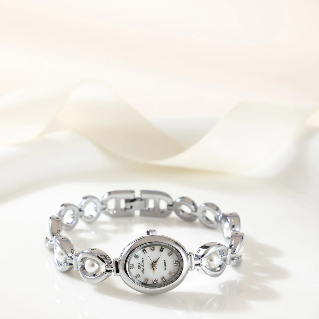 Liora™ | Sophisticated Round Dial Watch