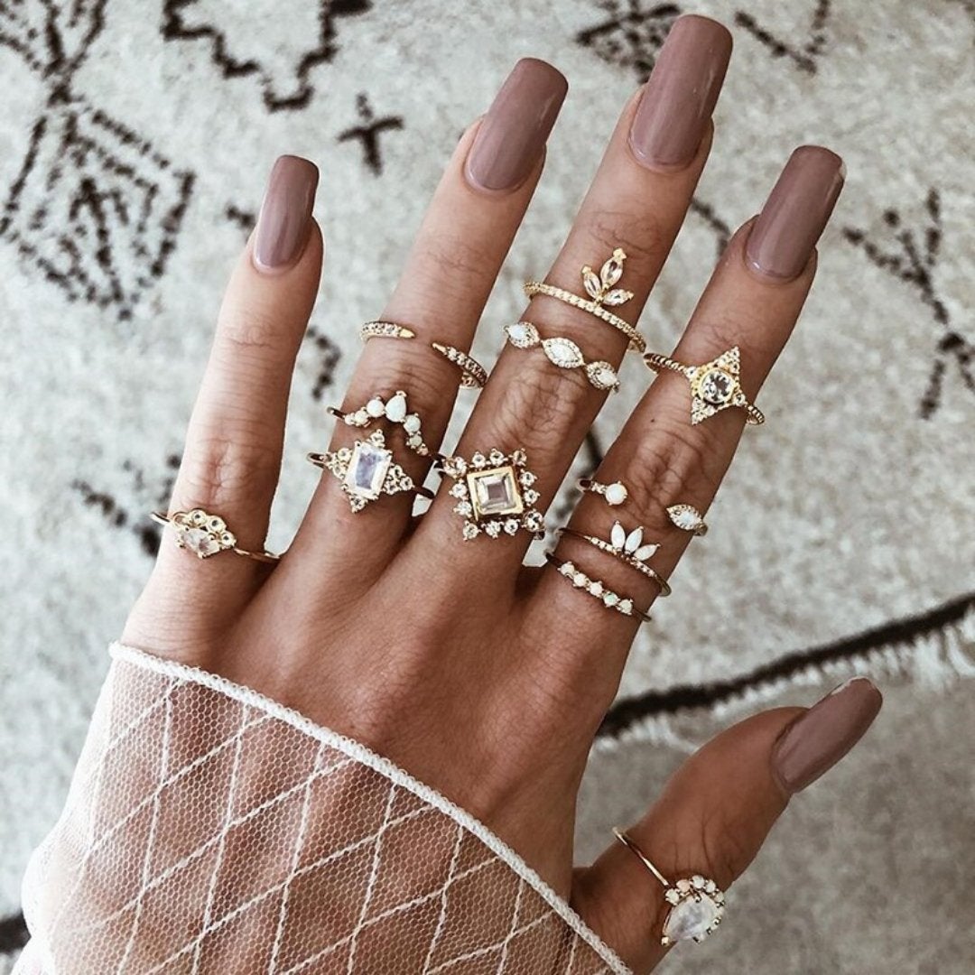 Distinctive Packaging Featuring 8 to 12 Rings