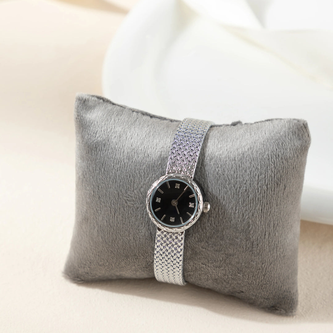 Tyla™ | Sophisticated Gold Round Dial Watch