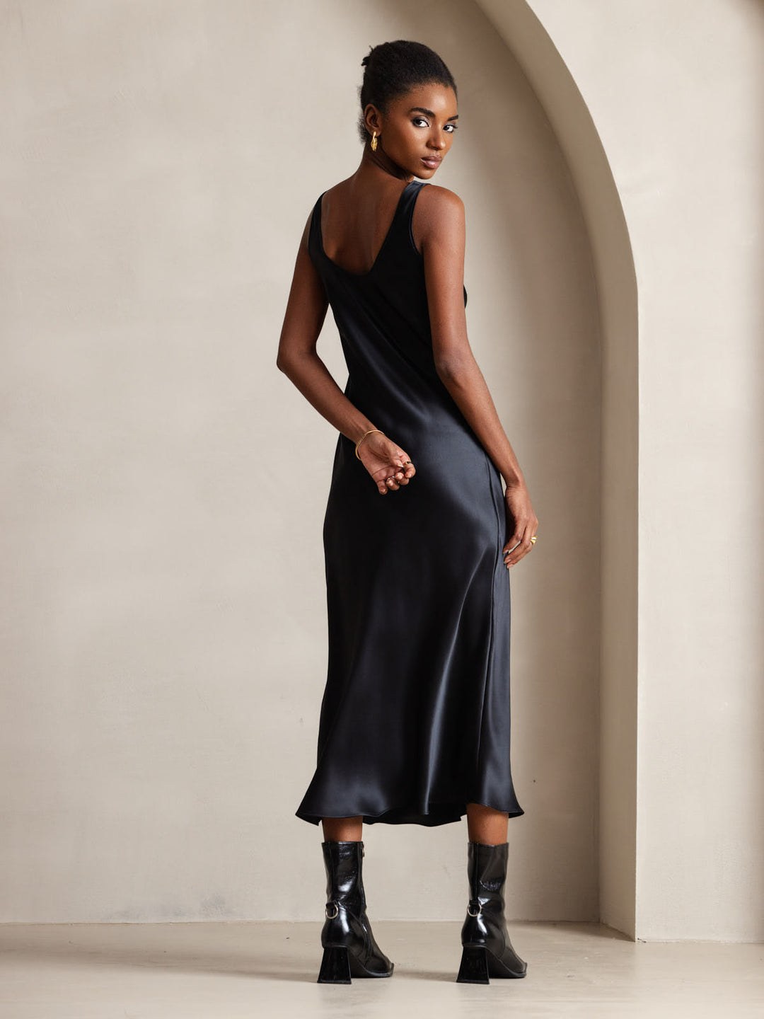 Elegant Sleeveless Long Dress with Wide Silk Straps