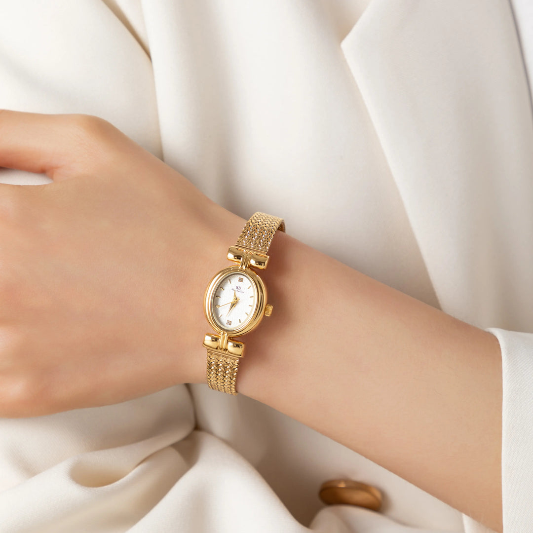 Mira™ | Sophisticated Oval Timepiece