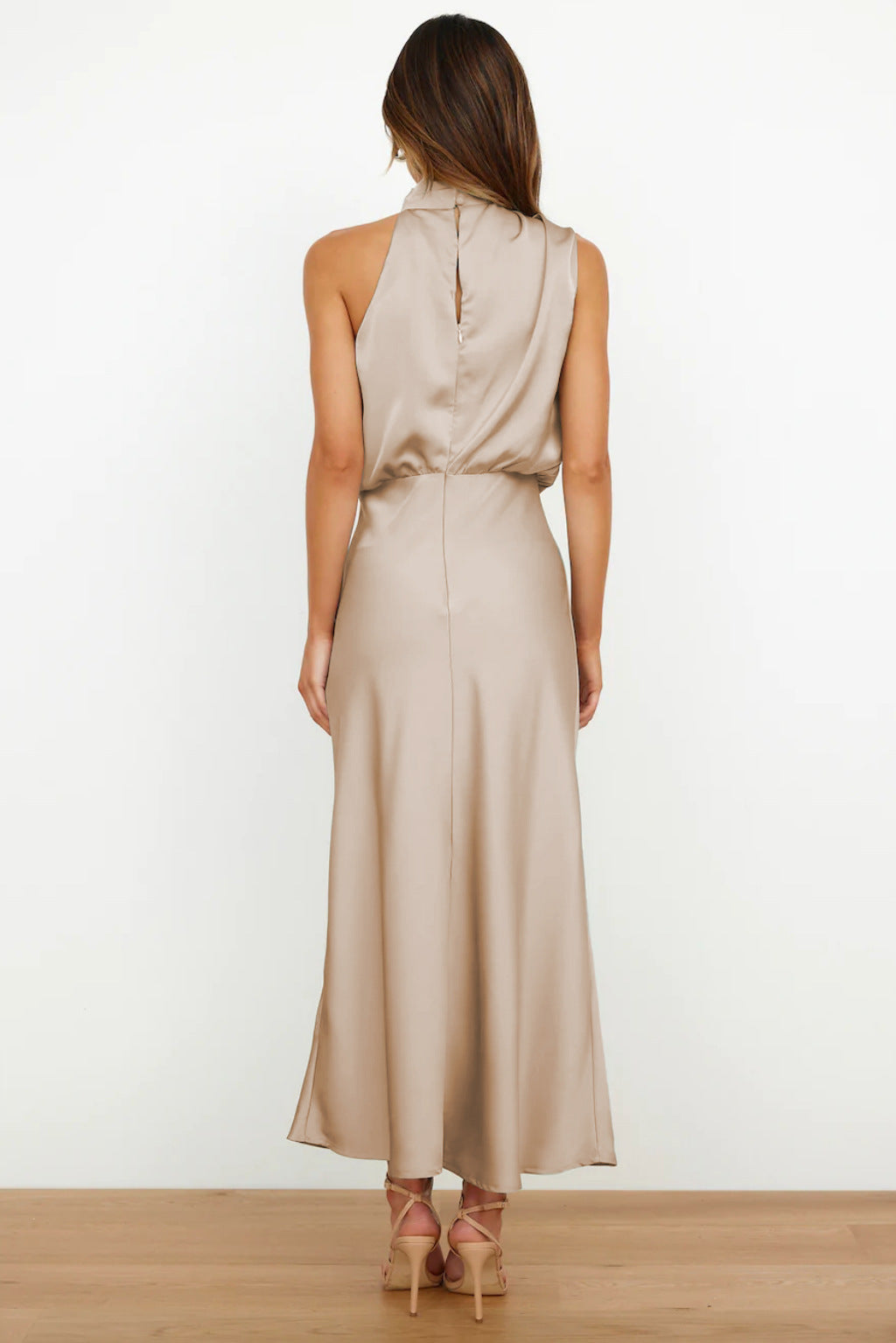 Lydia | Langes Halterneck-Kleid