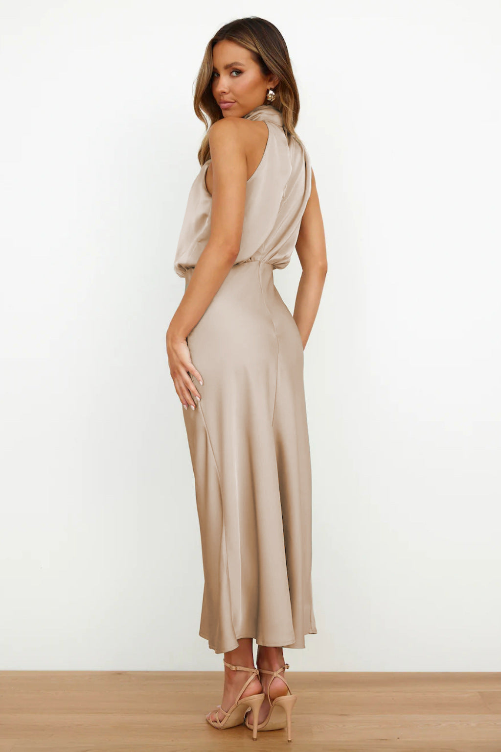 Lydia | Langes Halterneck-Kleid