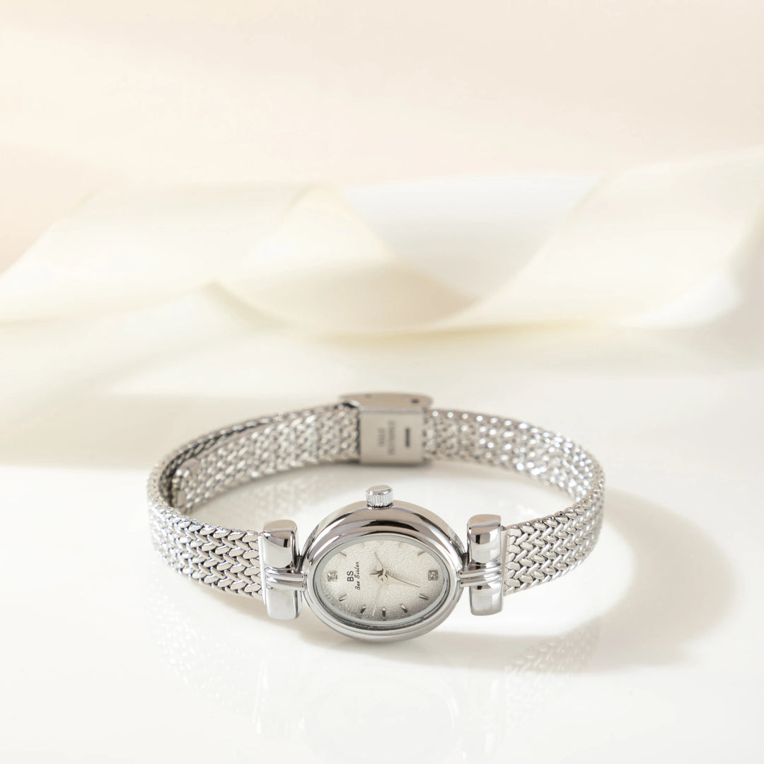 Mira™ | Sophisticated Oval Timepiece