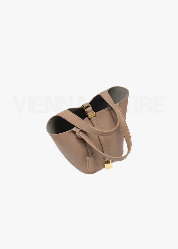 Odette – Minimalist Bucket Bag with Gold Detail