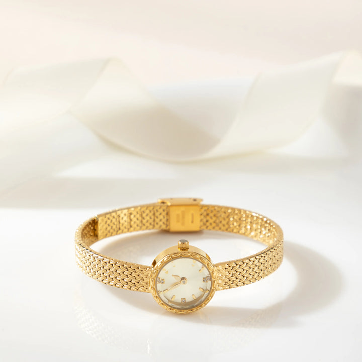 Tyla™ | Sophisticated Gold Round Dial Watch
