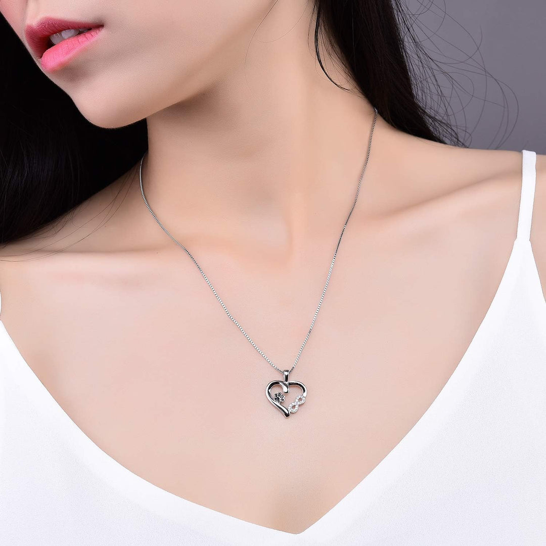 Sorea - Heart Necklace Adorned with an Infinity Symbol