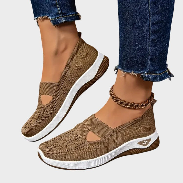 BRYNHILD | Orthopedic Goose Shoe with Arch Support
