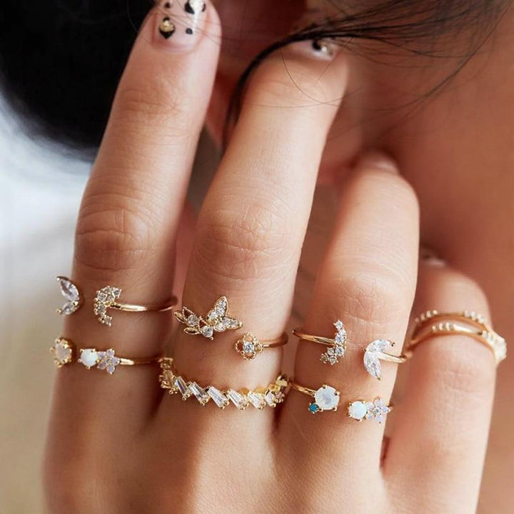 Distinctive Packaging Featuring 8 to 12 Rings