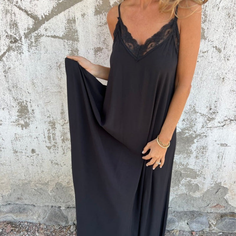 🌟New Arrival: Elegant V-Neck Maxi Dress with Spaghetti Straps and Lace - Hot Sale for Women! 🔥