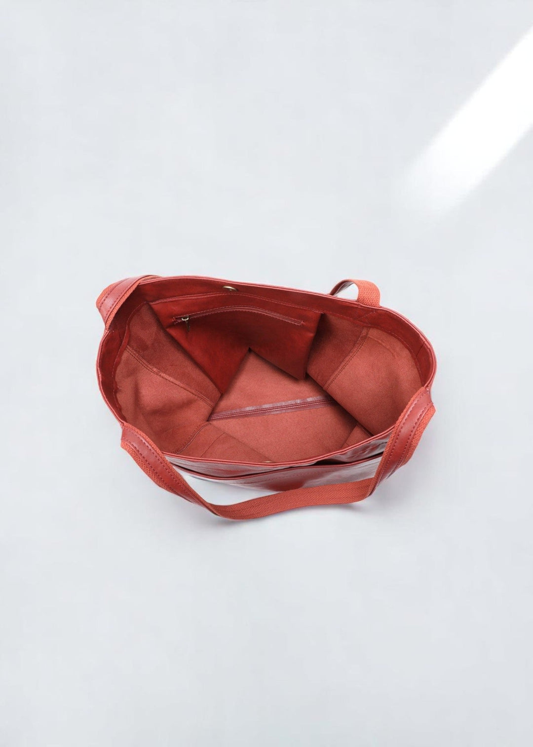 Valérie Leather Tote – Timeless. Elegant. Everyday Suitable